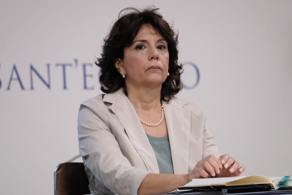 Definì Lollobrigida “neohitleriano”: la filosofa Di Cesare a processo Definì Lollobrigida “neohitleriano”: la filosofa Di Cesare a processo