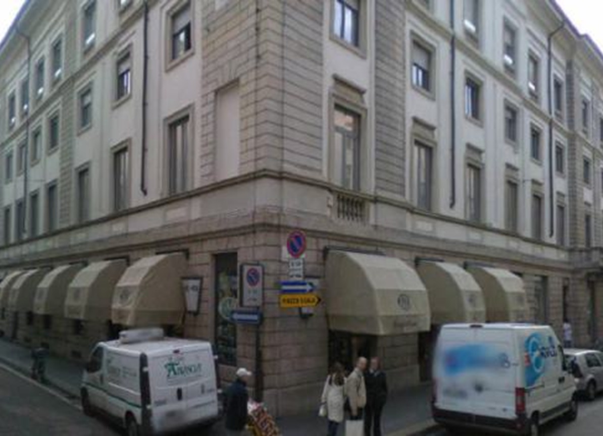 Milano, Kering acquista un palazzo in Monte Napoleone per 1,3 miliardi Milano, Kering acquista un palazzo in Monte Napoleone per 1,3 miliardi