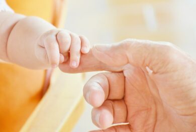 Calo delle nascite, ora smettono di fare figli anche i ricchi. I dati Istat