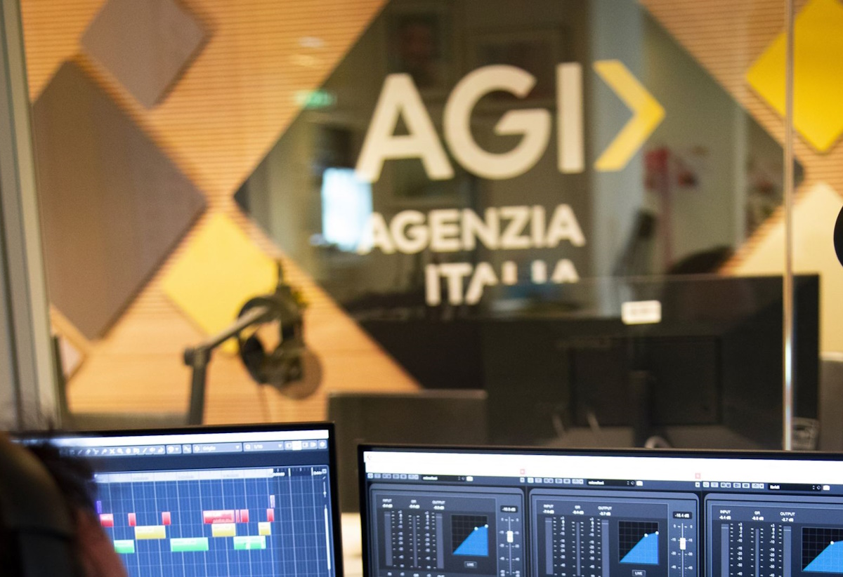 La protesta dei giornalisti Agi: “No agli Angelucci”. E anche Dire sciopera La protesta dei giornalisti Agi: “No agli Angelucci”. E anche Dire sciopera