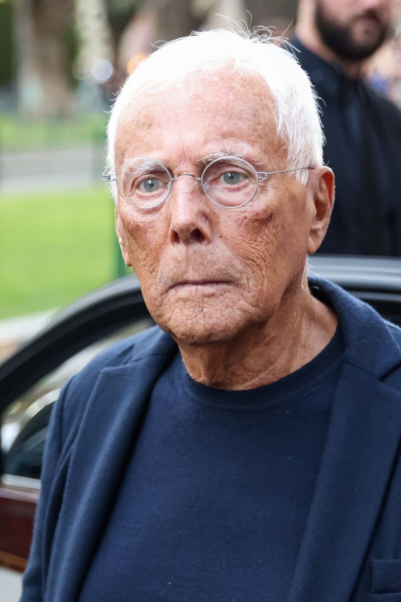 Armani, dai dormitori insalubri alle paghe di 3 euro l’ora: su Affari le carte Armani, dai dormitori insalubri alle paghe di 3 euro l’ora: su Affari le carte
