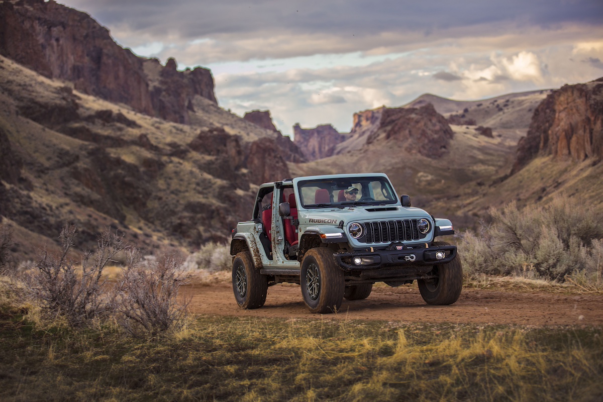 Jeep Wrangler MY 2024 : torna il colore Tuscadero