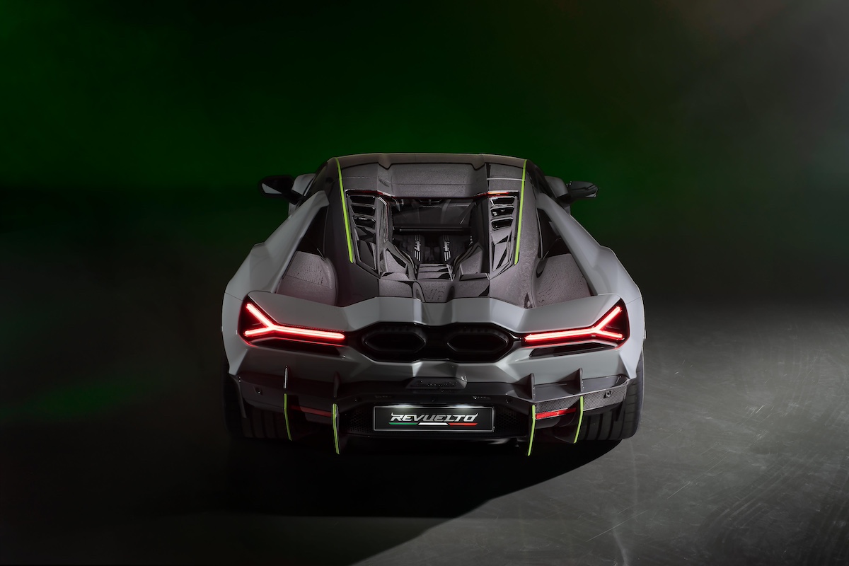 Lamborghini Revuelto V12 HPEV: debutto speciale ad Imola Lamborghini Revuelto V12 HPEV: debutto speciale ad Imola