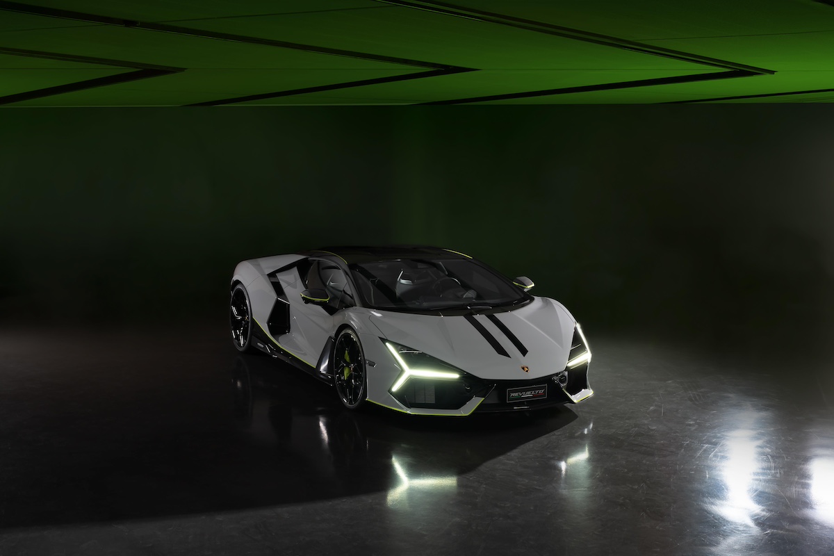 Lamborghini Revuelto V12 HPEV: debutto speciale ad Imola Lamborghini Revuelto V12 HPEV: debutto speciale ad Imola