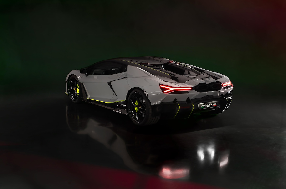 Lamborghini Revuelto V12 HPEV: debutto speciale ad Imola Lamborghini Revuelto V12 HPEV: debutto speciale ad Imola
