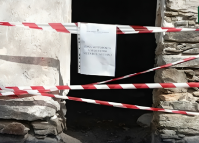 Ferite da taglio e lesioni: giallo sulla ragazza trovata morta in una chiesa