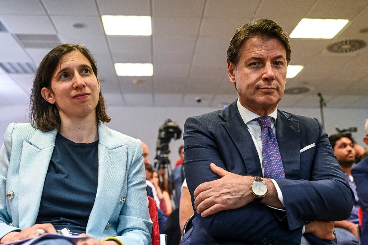 Conte detta le condizioni a Schlein: “Noi col Pd solo se fa fuori i cacicchi” Conte detta le condizioni a Schlein: “Noi col Pd solo se fa fuori i cacicchi”