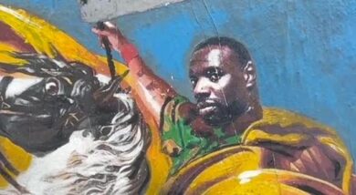 Tvboy “invade” Parigi, le opere del Banksy italiano per le vie della città