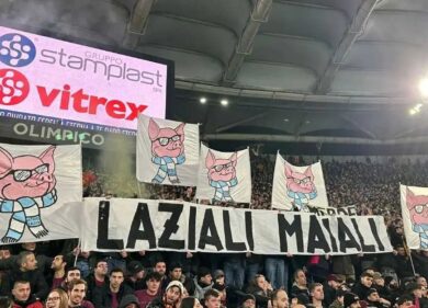 Derby Roma, l’ex capitano laziale Radu in Curva con il simbolo delle SS: Daspo