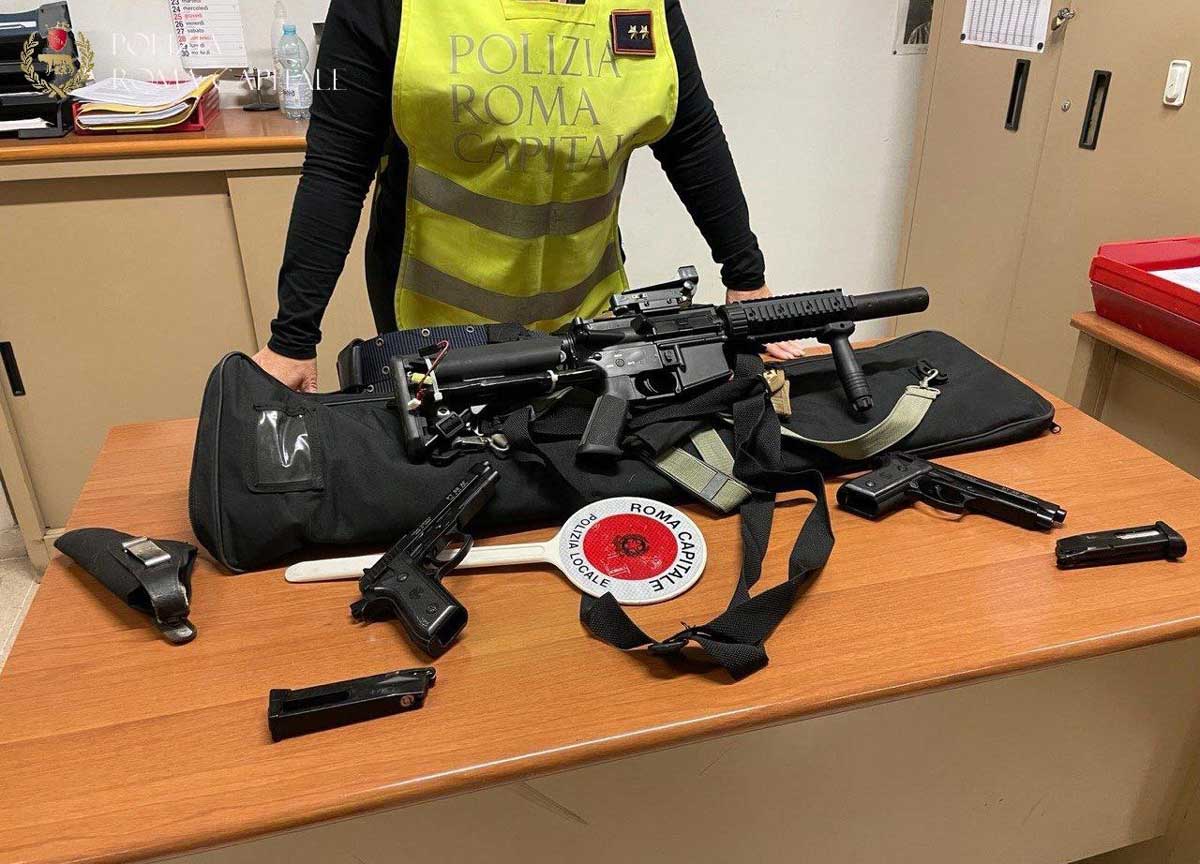 Sparava vicino al parco giochi: denunciato il cecchino di via del Serafico