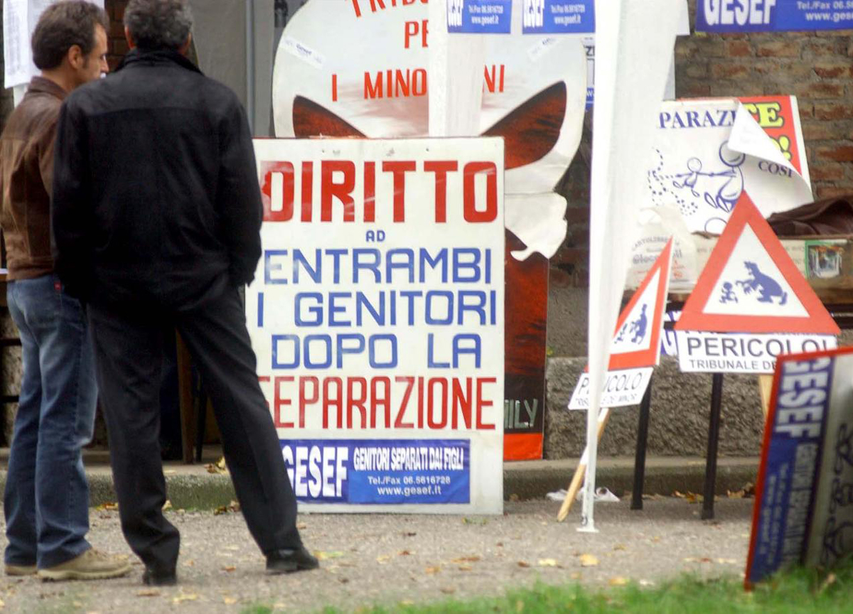 Padri separati, sugli uomini uccisi dal dolore è calato un silenzio assordante