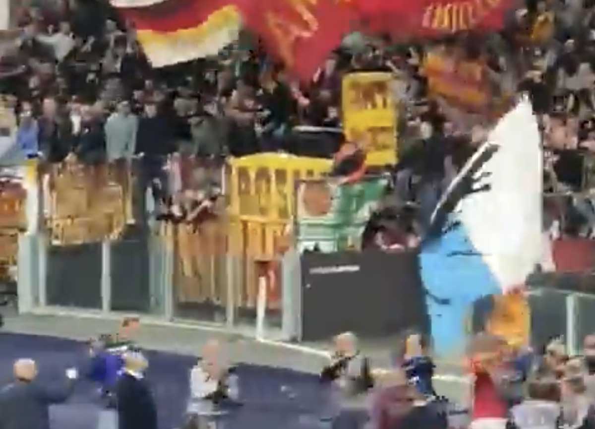 Derby, la FIGC chiede un dossier alla Procura Federale per i cori razzisti Derby, la FIGC chiede un dossier alla Procura Federale per i cori razzisti