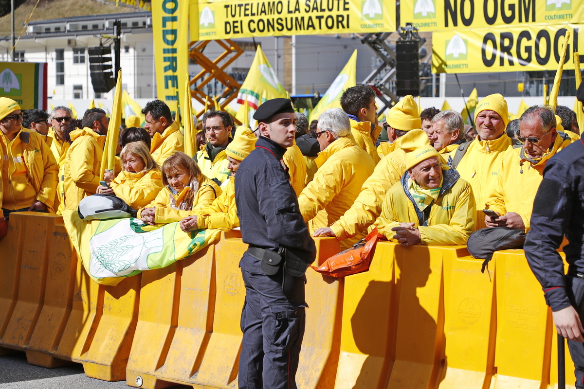 Coldiretti, il blitz al Brennero. Furgoni pieni di “made in Italy” farlocchi