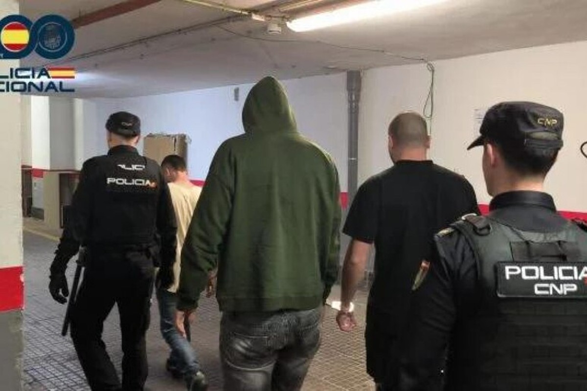 Quattro turisti italiani arrestati a Maiorca per stupro di gruppo Quattro turisti italiani arrestati a Maiorca per stupro di gruppo