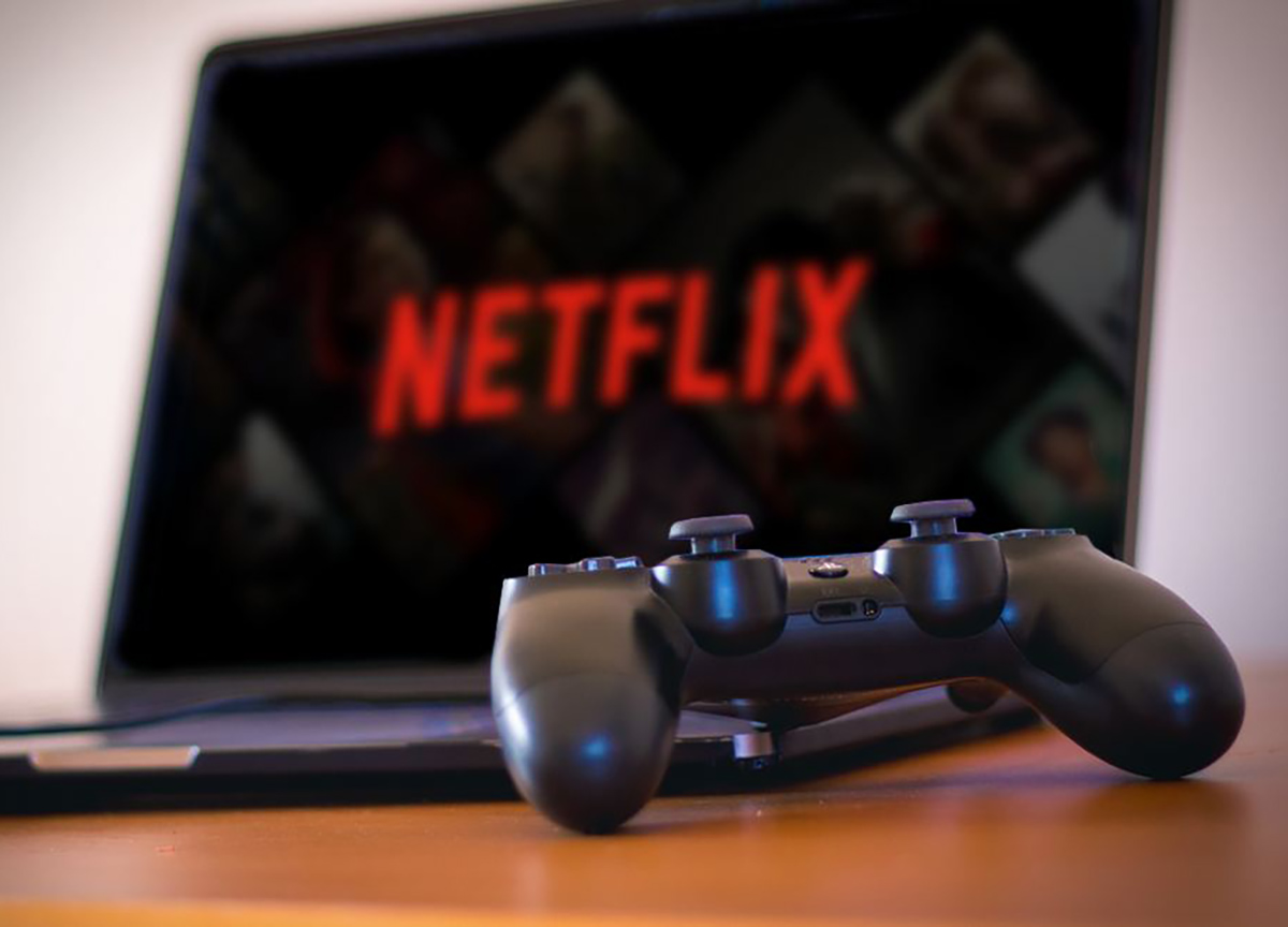 Netflix, arriva il primo sciopero: attori e doppiatori sottopagati. La rivolta Netflix, arriva il primo sciopero: attori e doppiatori sottopagati. La rivolta