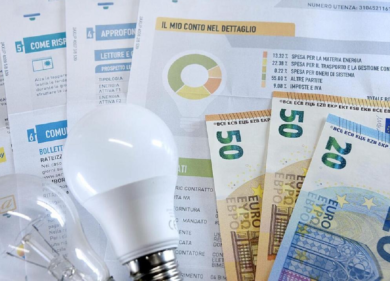 Bollette luce e gas, come difendersi da truffe e offerte ingannevoli