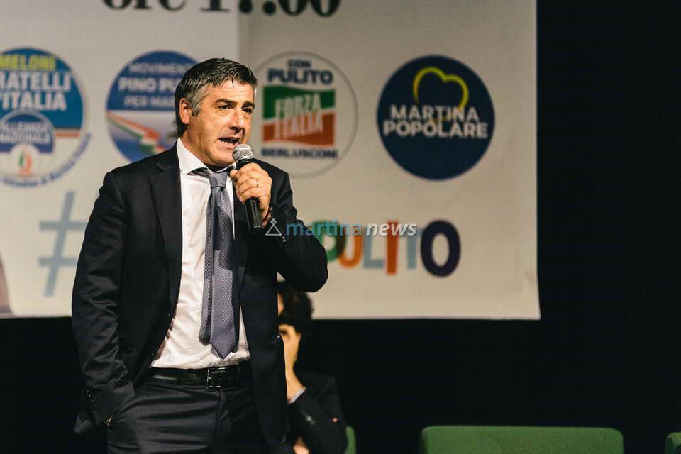 Galleria foto 'Taranto, Sanitaservice a Pino Pulito. Emiliano ‘pesca’ ancora nell’ex Cdx' - foto 1