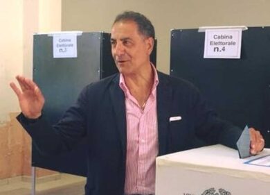 Anzio, voto di scambio con la mafia, l’ex sindaco De Angelis a rischio arresto