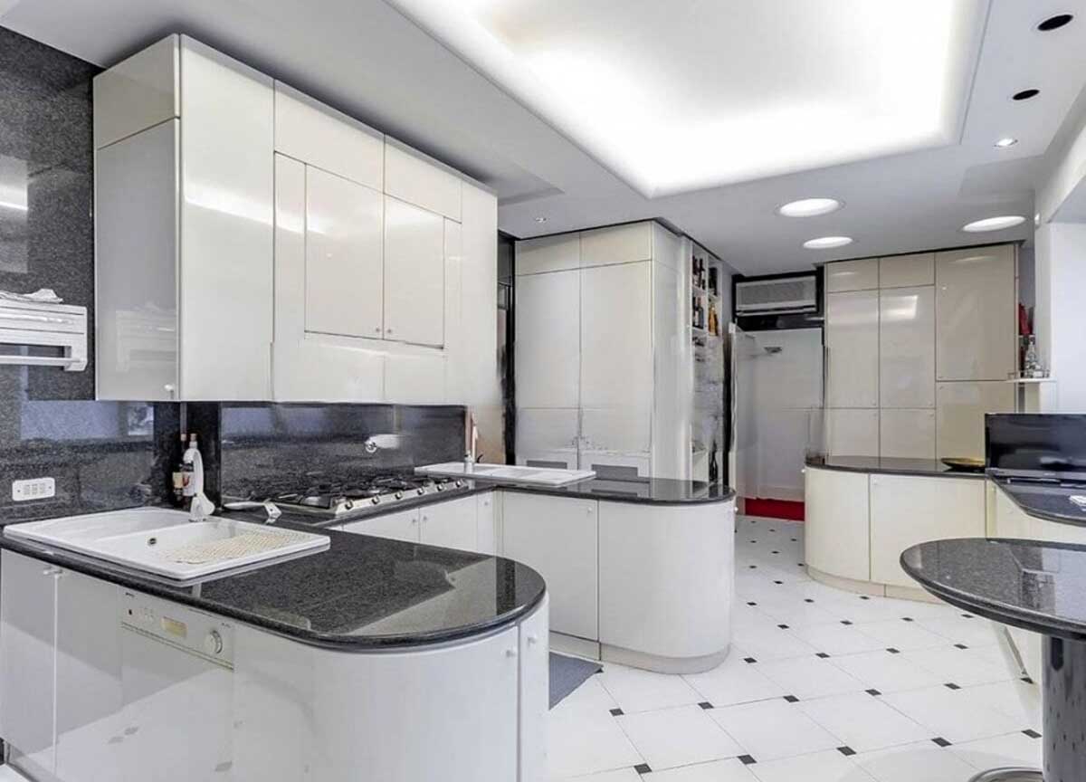 Galleria foto 'Raffaella Carrà, in vendita la sua casa a Vigna Stelluti. Costo: 2,1 milioni' - foto 4