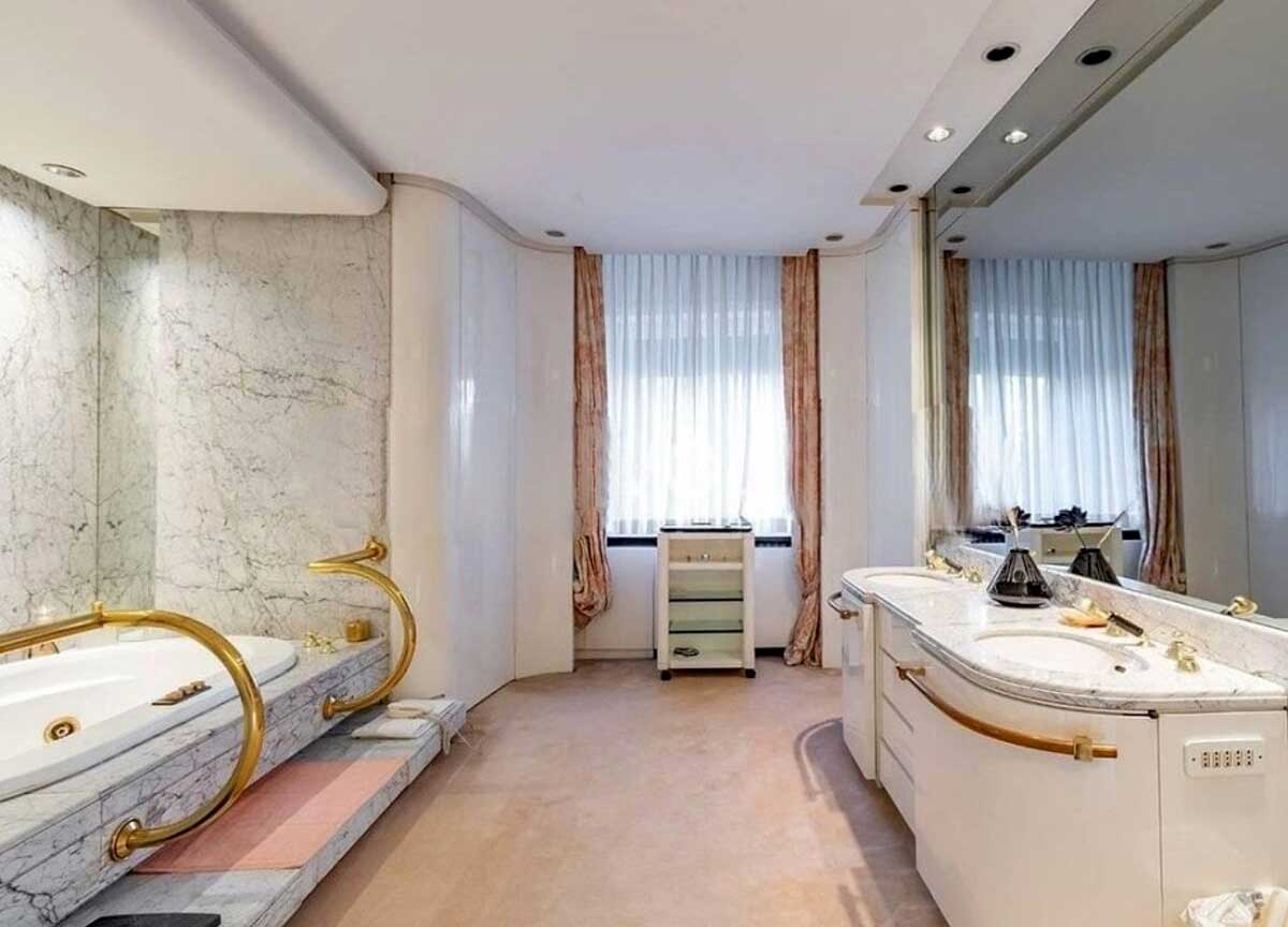 Galleria foto 'Raffaella Carrà, in vendita la sua casa a Vigna Stelluti. Costo: 2,1 milioni' - foto 5