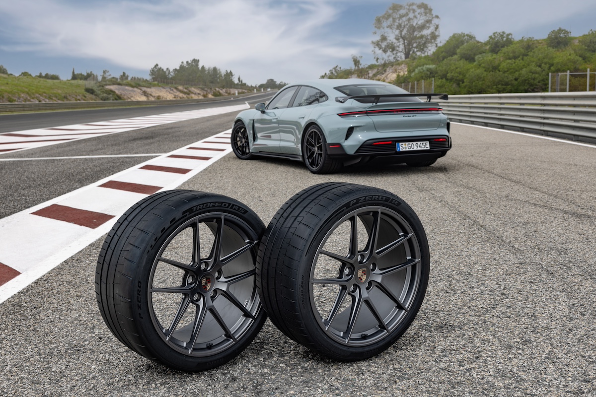 Pirelli P Zero R e Trofeo RS: l’esclusiva scelta di Porsche per la Taycan Pirelli P Zero R e Trofeo RS: l’esclusiva scelta di Porsche per la Taycan