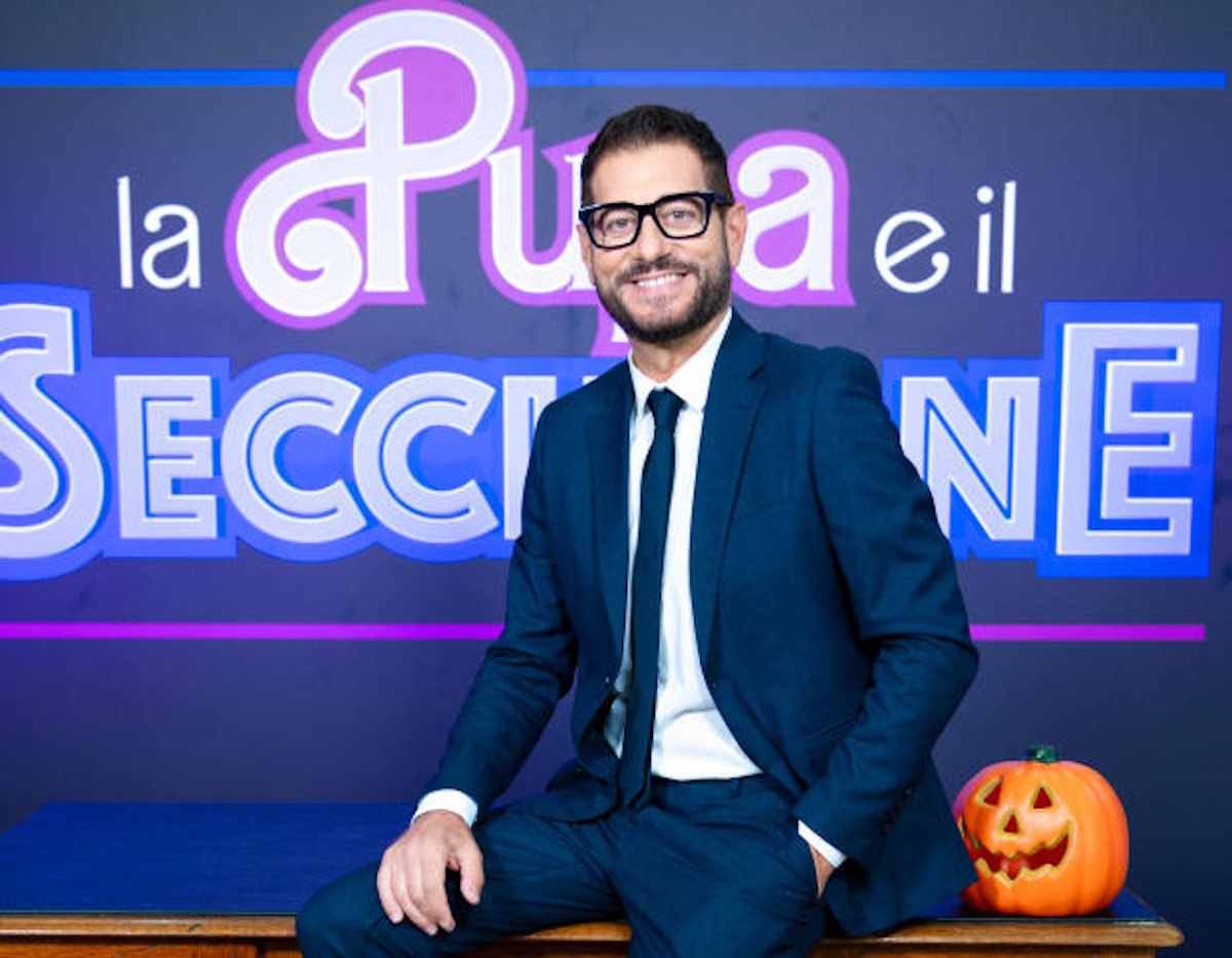 Ascolti tv, primo calo per Sciarelli. La Pupa e il secchione parte male Ascolti tv, primo calo per Sciarelli. La Pupa e il secchione parte male