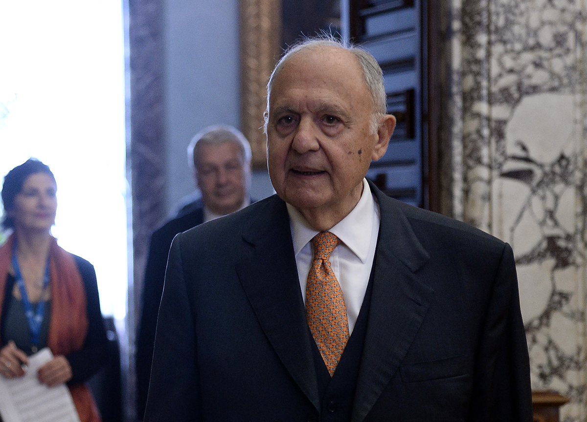 Consob, la rivolta contro il presidente Paolo Savona: “Gestione arrogante” Consob, la rivolta contro il presidente Paolo Savona: “Gestione arrogante”