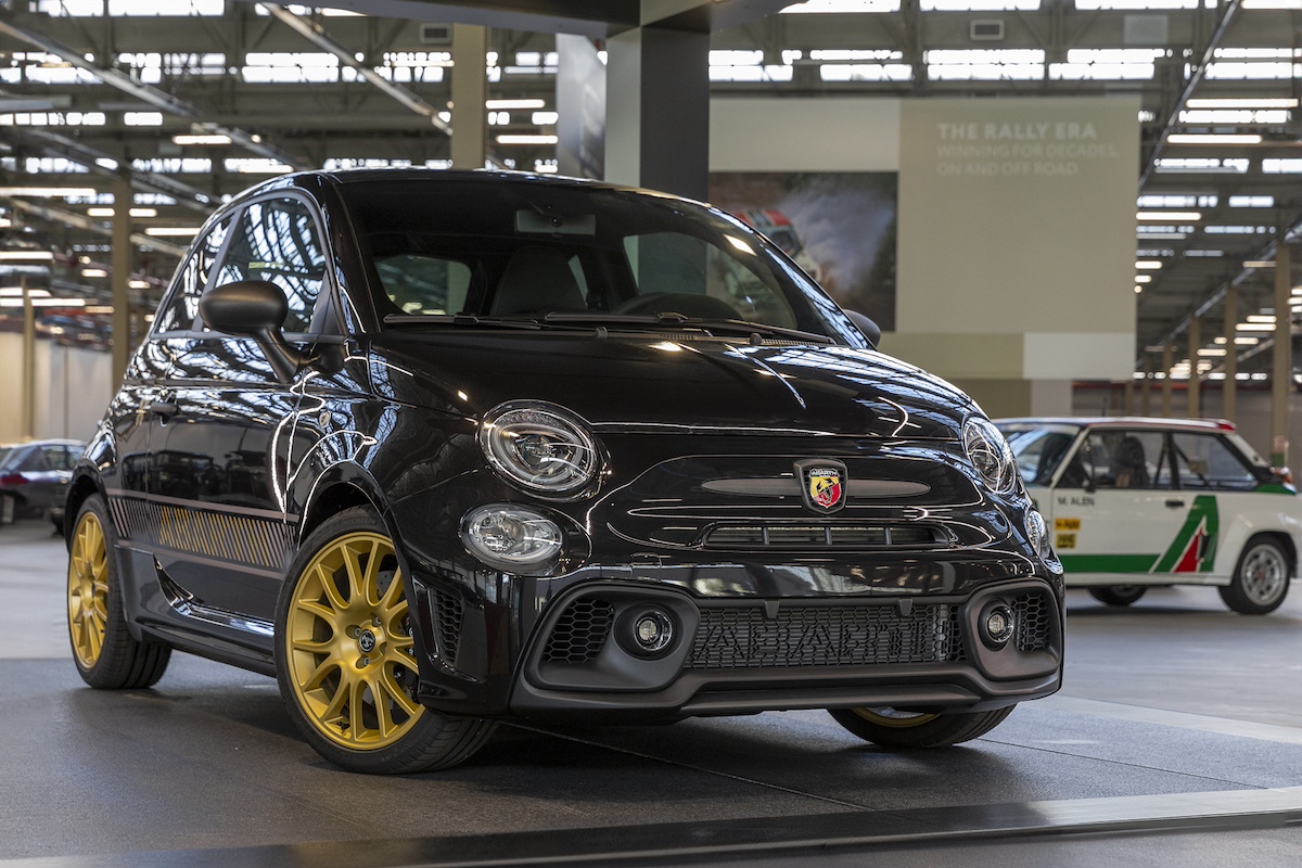 Abarth Celebra 75 Anni di passione e performance: la mostra esclusiva a Torino Abarth Celebra 75 Anni di passione e performance: la mostra esclusiva a Torino