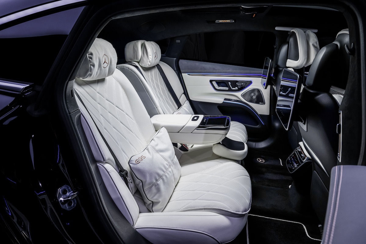 Mercedes EQS 2024: L’innovazione si veste di eleganza e comfort