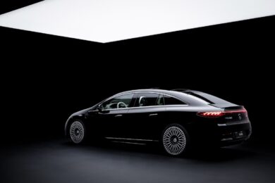 Mercedes EQS 2024: L’innovazione si veste di eleganza e comfort