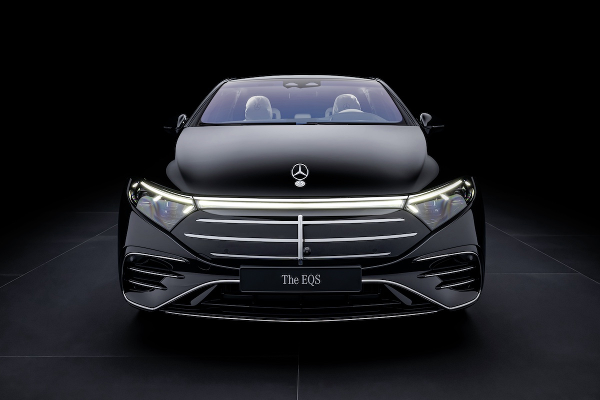 Mercedes EQS 2024: L’innovazione si veste di eleganza e comfort