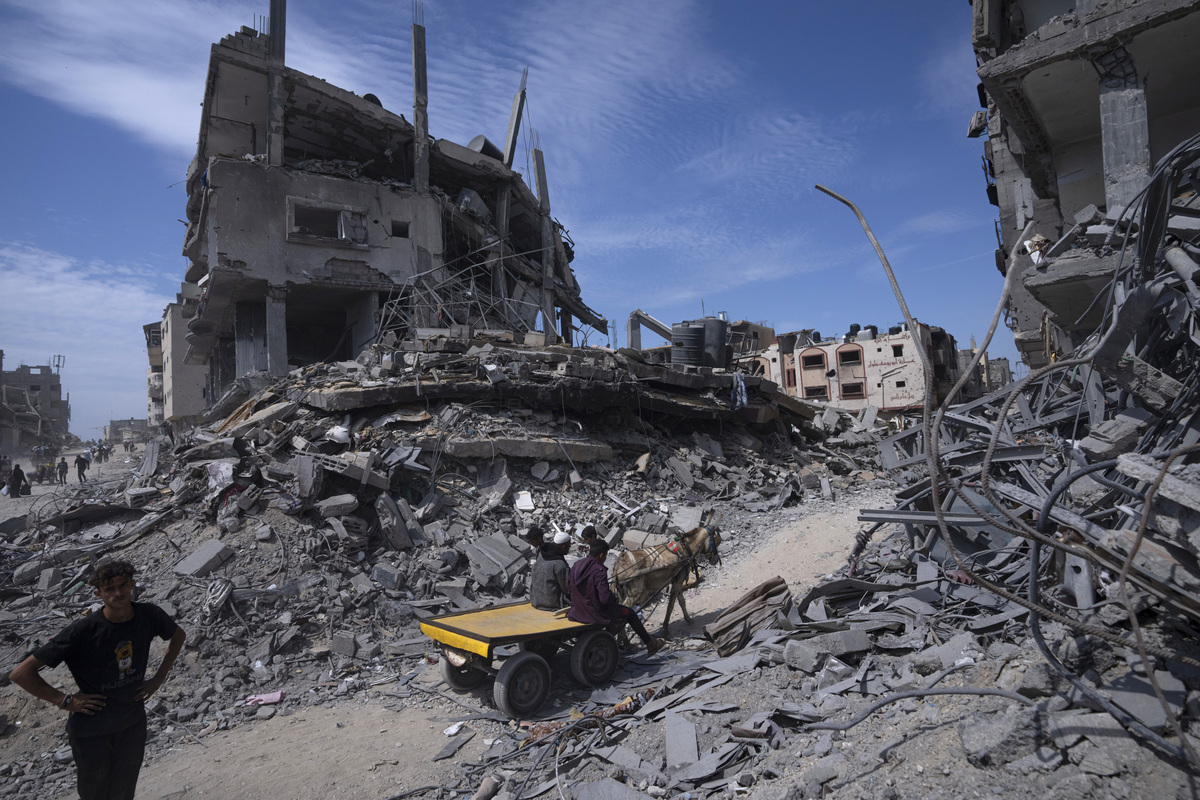 Non solo Gaza, mostruosità dei coloni in Cisgiordania: nuovo Far West Non solo Gaza, mostruosità dei coloni in Cisgiordania: nuovo Far West