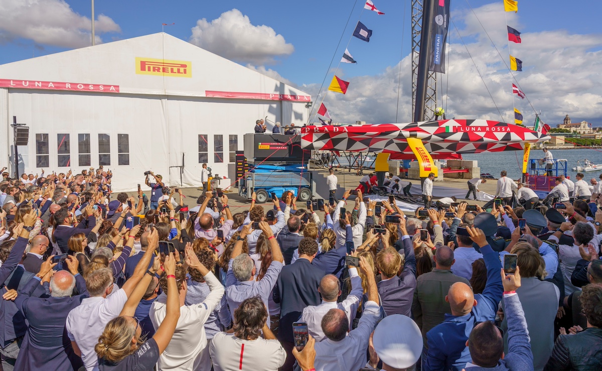 Luna Rossa Prada Pirelli, parte da Cagliari la sfida per l’America’s Cup 2024 Luna Rossa Prada Pirelli, parte da Cagliari la sfida per l’America’s Cup 2024