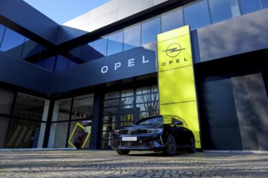 Opel lancia il nuovo concept per la rete dei concessionari