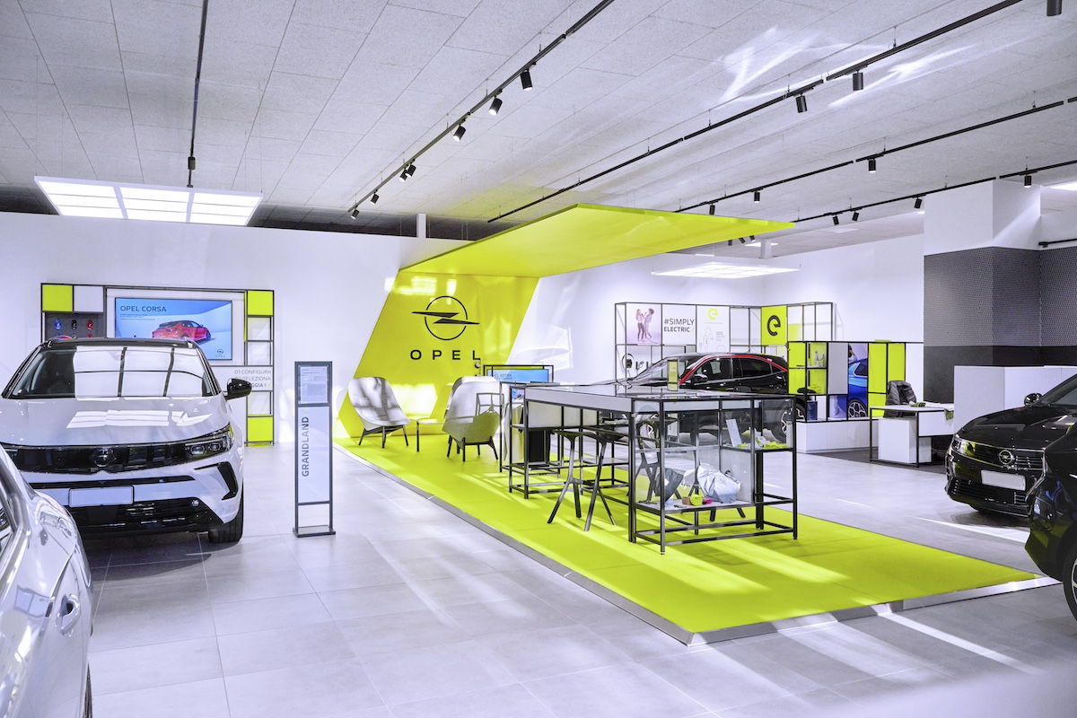 Opel lancia il nuovo concept per la rete dei concessionari