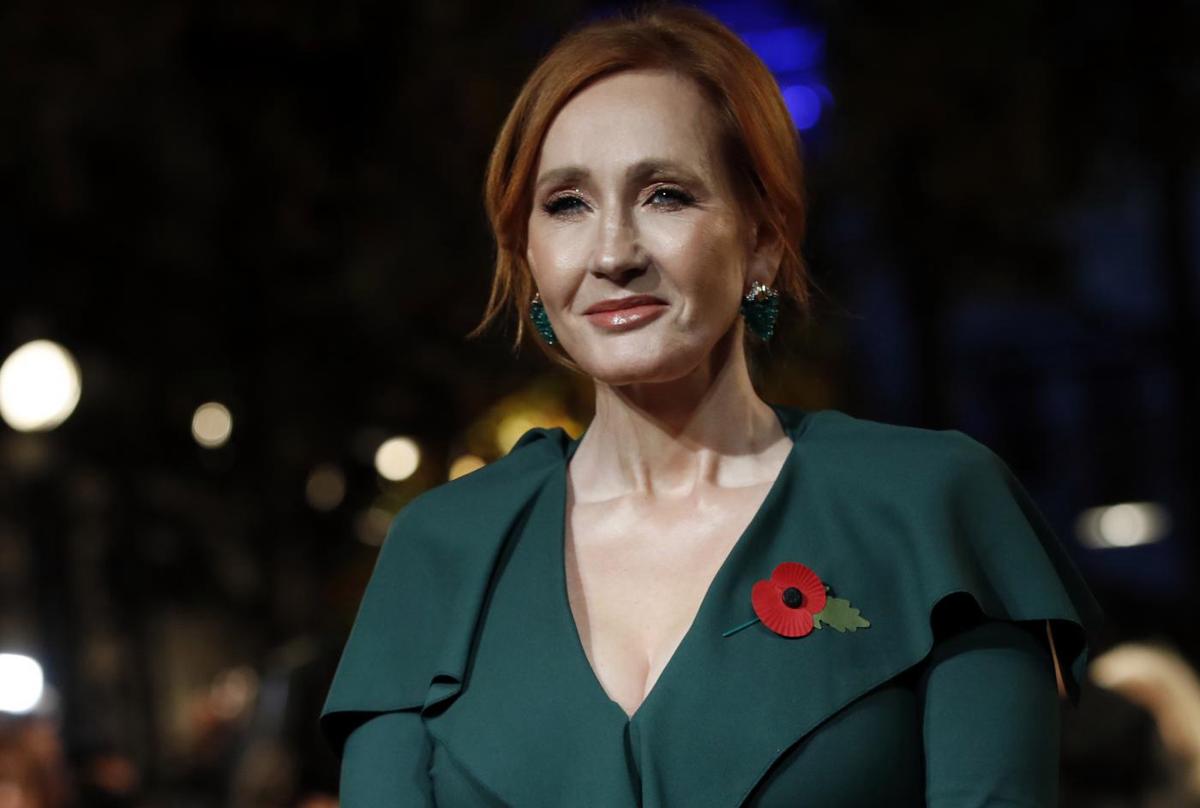 Harry Potter, la scrittrice contro gli attori: “Tifano per i minori trans” Harry Potter, la scrittrice contro gli attori: “Tifano per i minori trans”