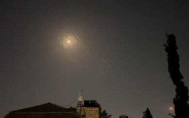 Iran, centinaia di missili e droni su Israele. Attacco senza precedenti