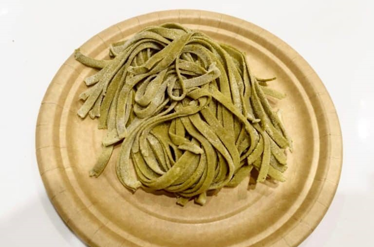 Pasta alla farina di foglie d’olivo, pazza di idea di un coltivatore di Ascoli Pasta alla farina di foglie d’olivo, pazza di idea di un coltivatore di Ascoli
