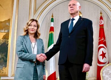Piano Mattei, migrazioni e energia: Meloni firma tre accordi con la Tunisia