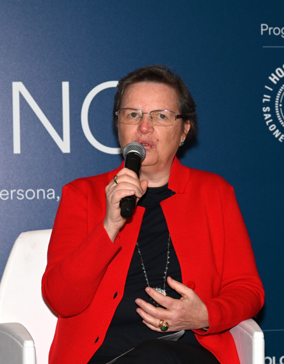 DI OGNUNO lo spazio di incontro tra industria Alberghiera e Universal Design DI OGNUNO lo spazio di incontro tra industria Alberghiera e Universal Design