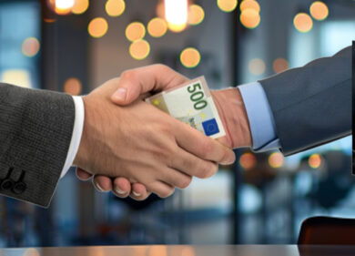 Europee, exploit di inchieste: giustizia a orologeria o politica corrotta?