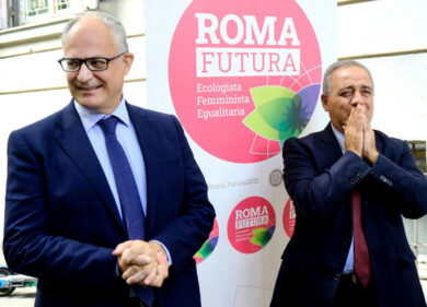 Roma, in Aula il voto sul diserbo dei marciapiedi: il servizio torna all’Ama