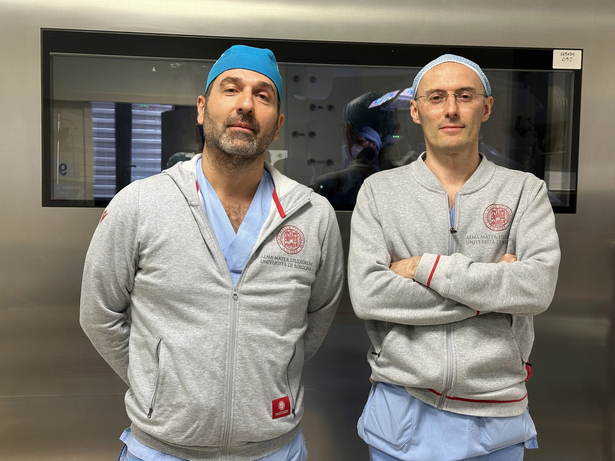 Due tumori un solo intervento, successo per il robot Hugo del Sant’Orsola Due tumori un solo intervento, successo per il robot Hugo del Sant’Orsola