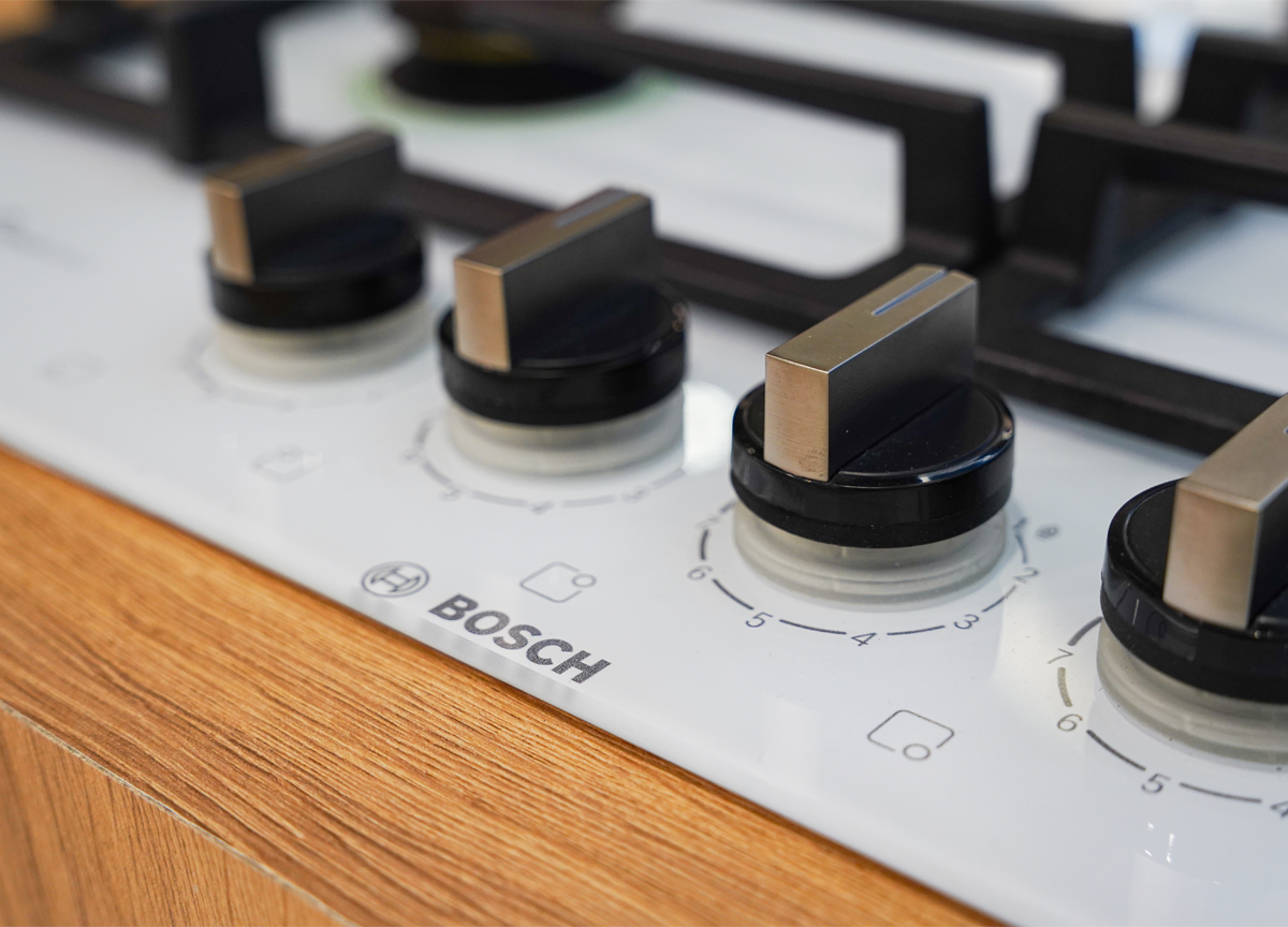 Transizione Energetica, Bosch lancia il piano cottura a idrogeno Transizione Energetica, Bosch lancia il piano cottura a idrogeno