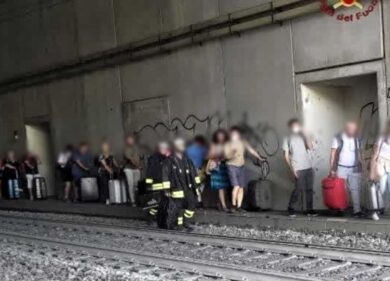 Treno deraglia in galleria Serenissima: 6 a rischio processo, 1 patteggiamento