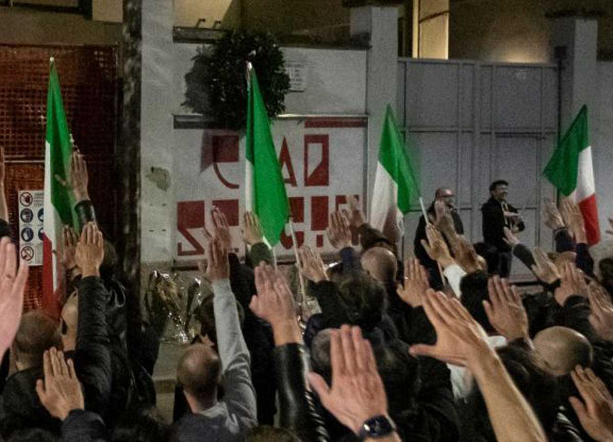 Saluti romani alla commemorazione di Primavalle: neofascisti denunciati Saluti romani alla commemorazione di Primavalle: neofascisti denunciati