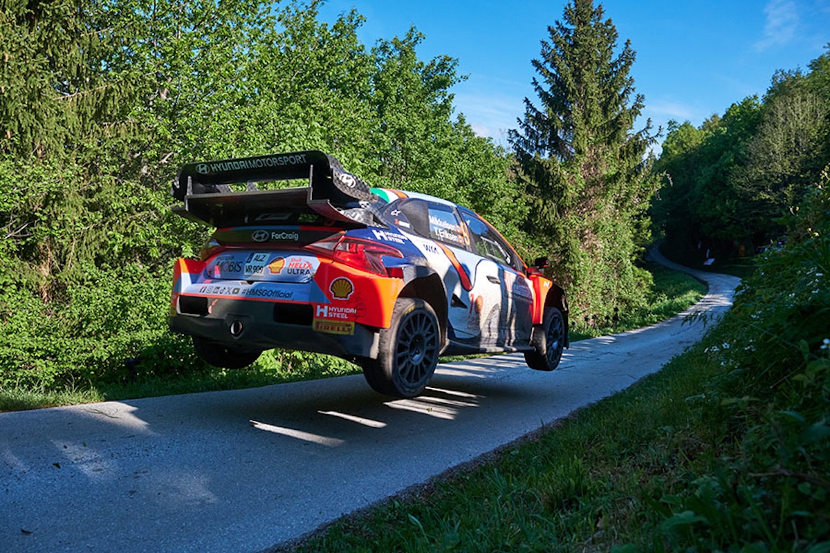 Thierry Neuville su Hyndai guida il Rally della Croazia Thierry Neuville su Hyndai guida il Rally della Croazia
