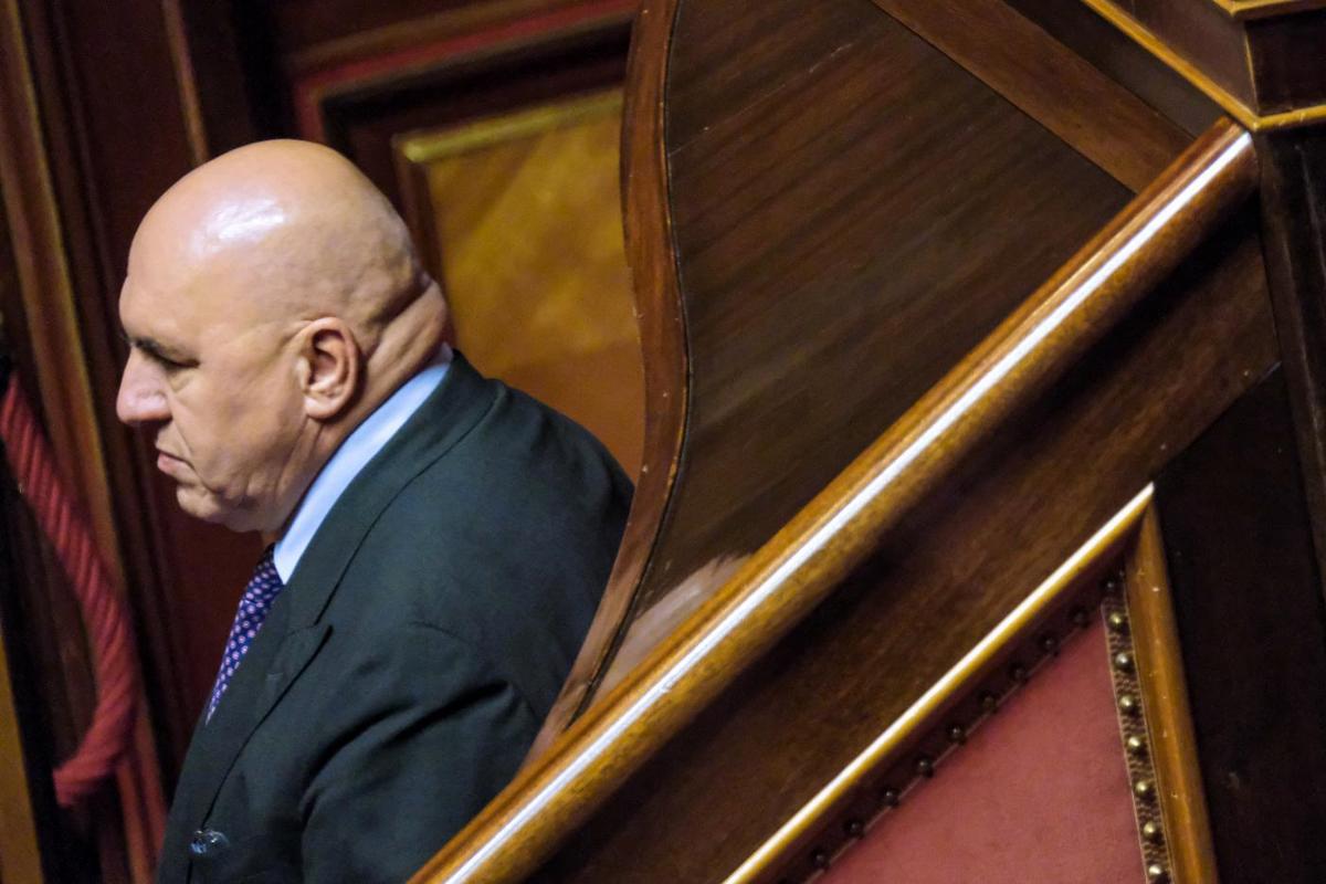 Crosetto: “Pronti altri aiuti per Kiev. Fronte Iran-Israele? Mai aperto” Crosetto: “Pronti altri aiuti per Kiev. Fronte Iran-Israele? Mai aperto”