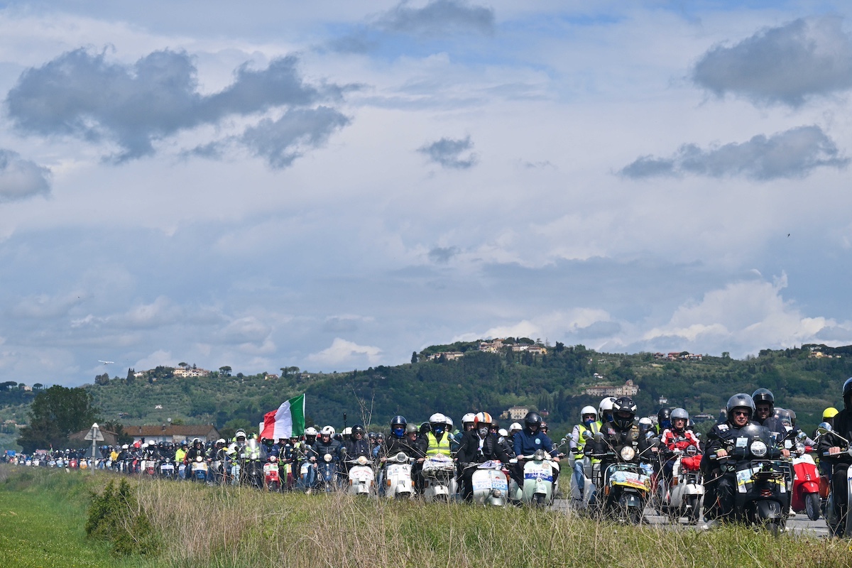 Vespa World Days 2024: oltre 30mila vespisti convergono a Pontedera Vespa World Days 2024: oltre 30mila vespisti convergono a Pontedera