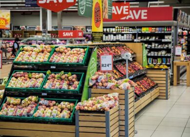 Istat, crolla la fiducia dei consumatori a marzo: scivola a 92,6 mentre le imprese tengono e il commercio va in affanno